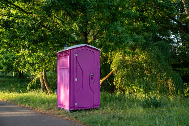 Affordable portable toilet rental in Isle Of Hope, GA